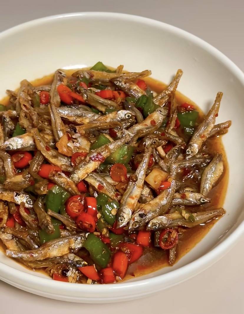 鱼干：酥脆入味家常做法一学就会pg电子免费模拟器游戏香辣小(图4)